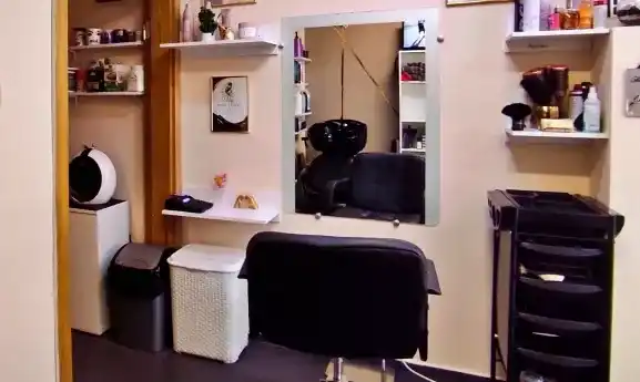 Black Room Hair Studio — снимка на обекта