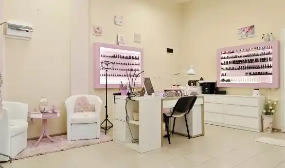 Doll House — снимка на обекта
