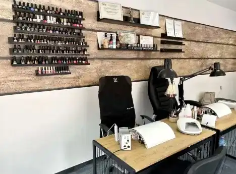 Nails School Luxe — снимка на обекта