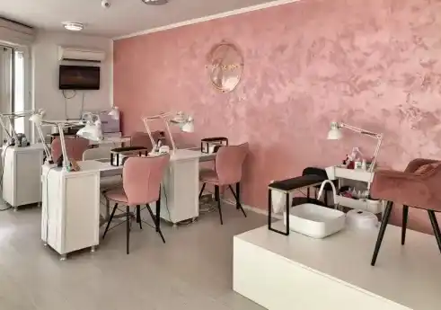 Pink Box Nail Studio — снимка на обекта