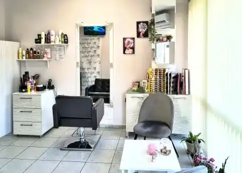 Poly Fashion Beauty Studio — снимка на обекта