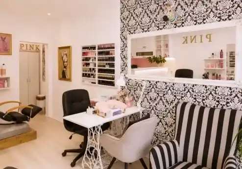 Salon PINK — снимка на обекта