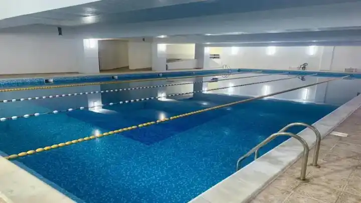 Басейн Далия Гардън