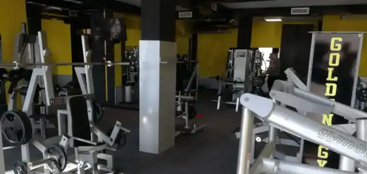 Публично изображение — Golden gym