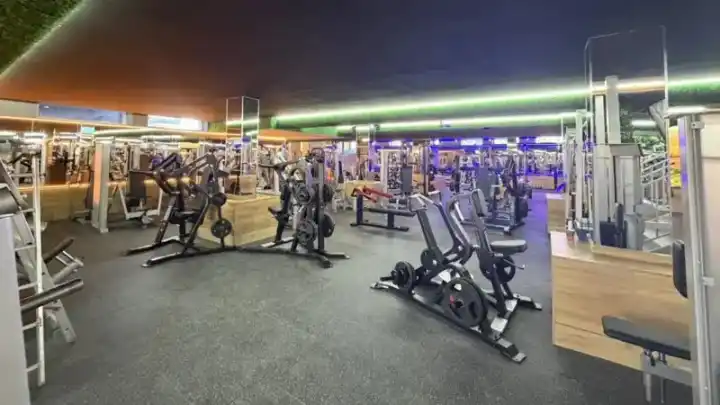 Публично изображение — Mega Gym - Ямбол