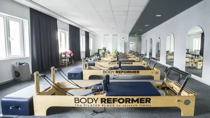 Публично изображение — Пилатес Реформър студио BODY REFORMER