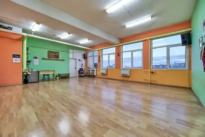 Танцова школа Колеви
