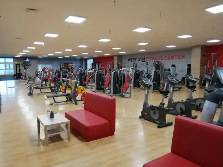 Публично изображение — WEST GYM Овча Купел