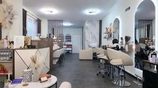 SWAN Hair & Beauty — снимка на обекта
