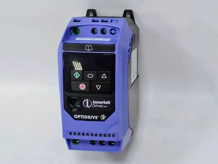 Честотен инвертор — Invertek Optidrive E3 ODE-3-120070-1F12